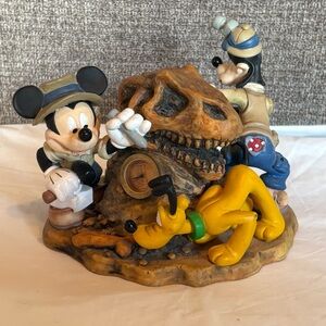 WDW Animal Kingdom Clock Big Dig in the Boneyard Disney Mickey Goofy‎ Pluto